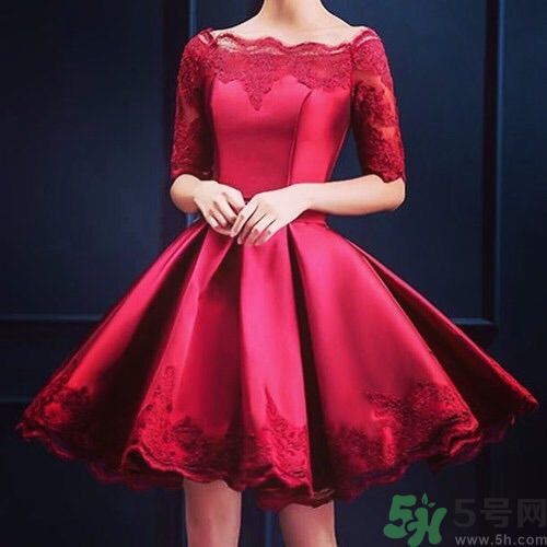 男生喜歡女友穿什么衣服?特別的1天穿上男友會喜歡的服裝