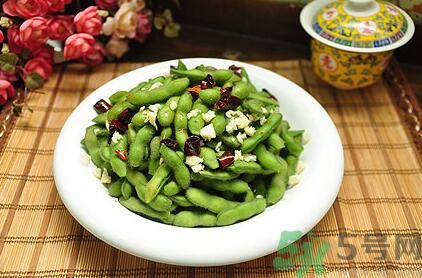 夏天吃毛豆好嗎？夏天吃毛豆有什么好處？