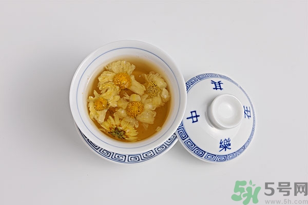 菊花茶與什么一起泡好？菊花和苦丁可以一起泡茶嗎？