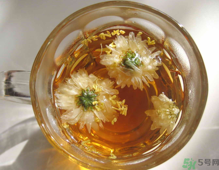 羅漢果可以和菊花一起泡水喝嗎？羅漢果菊花茶的做法及營(yíng)養(yǎng)價(jià)值