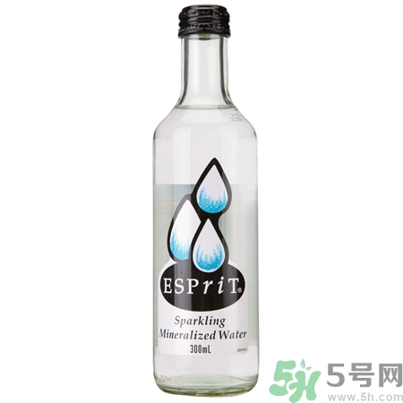 氣泡水就是蘇打水嗎?氣泡水和蘇打水的區(qū)別