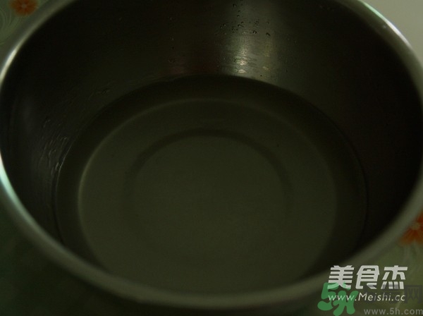 水晶月餅用的什么粉？水晶月餅的做法及配方