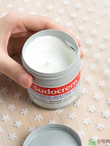 Sudocrem屁屁霜怎么用？sudocrem屁屁霜初生寶寶能用嗎？