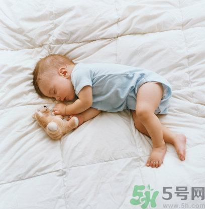 秋季幼兒如何預(yù)防感冒？秋季幼兒感冒怎么辦？