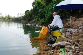 秋天釣魚怎么選釣位置？秋天釣魚怎么選釣位？