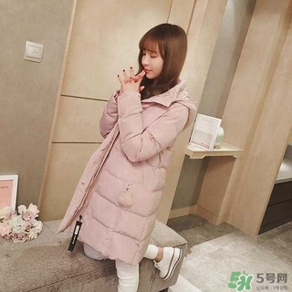 小個(gè)子女生適合穿什么羽絨服？個(gè)子矮的女生適合什么羽絨服