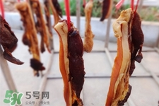 熏肉怎么熏才香？正宗熏肉用什么材料熏？