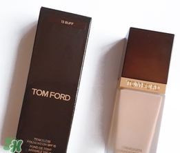 tom ford粉底液方和圓哪個好？tom ford粉底液方管圓管區(qū)別