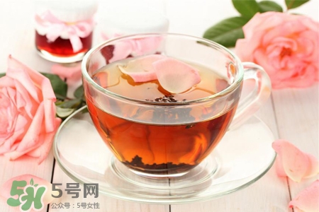 來月經(jīng)能喝花茶嗎？女性經(jīng)期喝什么花茶好？