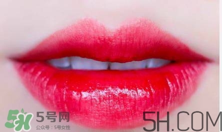 蘭蔻和雅詩(shī)蘭黛口紅哪個(gè)好？雅詩(shī)蘭黛和蘭蔻口紅對(duì)比