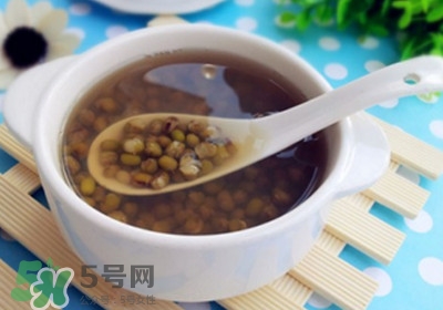 吃菠蘿舌頭麻怎么回事？吃菠蘿舌頭麻是過敏嗎