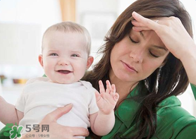 生完孩子后掉頭發(fā)是正常的嗎？產(chǎn)后掉發(fā)掉多少屬于正常?