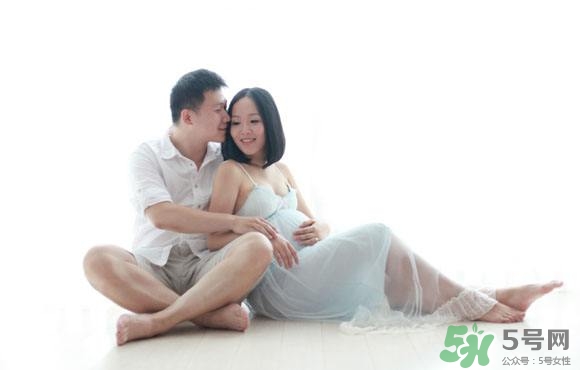 孕婦能抹護(hù)膚品嗎？孕婦能化妝嗎？