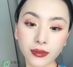 huda beauty眼影怎么畫？huda beauty眼影盤教程