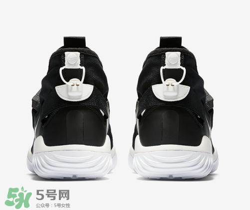 nikelab acg 07 kmtr機(jī)能運(yùn)動(dòng)鞋黑白配色多少錢？