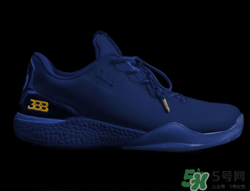 big baller brand zo2獨(dú)立日配色多少錢？球哥簽名鞋官網(wǎng)價(jià)格