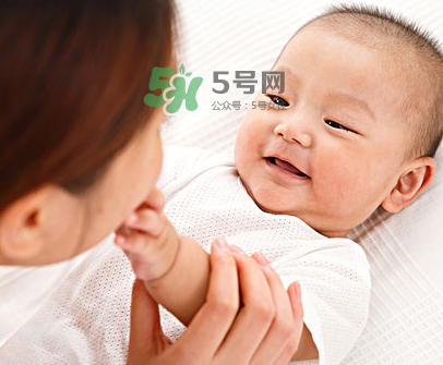 剖腹產(chǎn)后催乳按摩方法 剖腹產(chǎn)怎么催乳好？