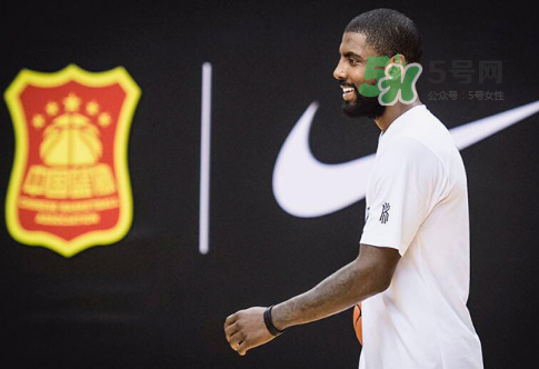 歐文同款黑白鴛鴦夜光kyrie 3怎么定制_在哪里買(mǎi)？