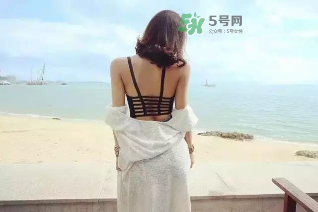 露背裝怎么穿內(nèi)衣?夏季內(nèi)衣的穿法