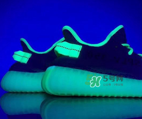 adidas yeezy boost 350 v2黃斑馬是夜光的嗎？