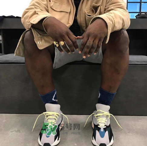 yeezy boost 700上腳效果怎么樣？yeezy boost 700值得買嗎？