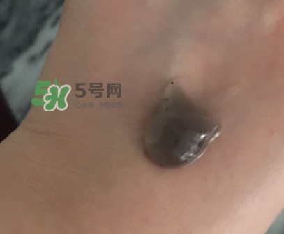 韓后茶蕊去角質素怎么用？韓后茶蕊亮滑去角質素用法