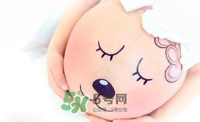 孕晚期肚子硬硬的是怎么回事？孕晚期肚子發(fā)緊發(fā)硬