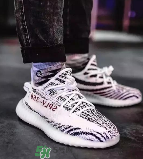 yeezy boost 350 v2白斑馬香港補貨時間是什么時候？