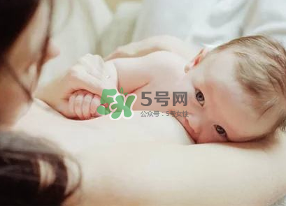 母乳喂養(yǎng)預(yù)防乳腺癌嗎？不喂母乳會的乳腺癌嗎？