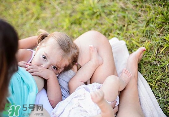 母乳能做什么？母乳可以放冰箱保鮮多久？