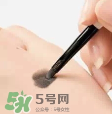 眼線膏和眼線液筆哪個(gè)好用？眼線膏和眼線液新人這樣選擇