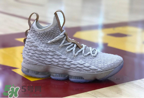 nike lebron 15 ghost什么時候發(fā)售_多少錢？