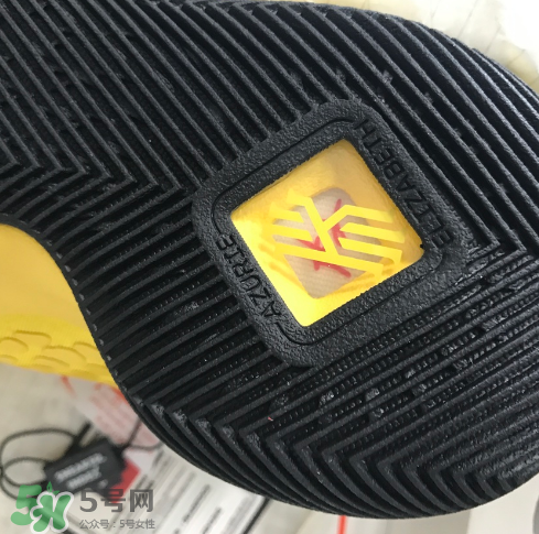 nike kyrie3 mamba mentality怎么樣？歐文3李小龍配色開(kāi)箱測(cè)評(píng)