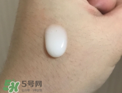 olay臻粹系列小臉精華多少錢？olay小臉精華適合年齡