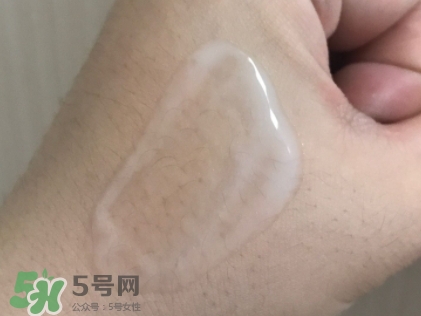 olay臻粹系列小臉精華多少錢？olay小臉精華適合年齡