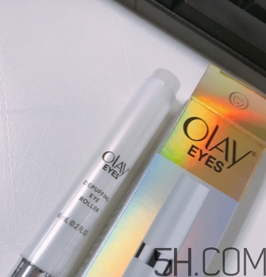 olay水腫消消棒怎么用？olay舒緩眼部走珠筆使用方法