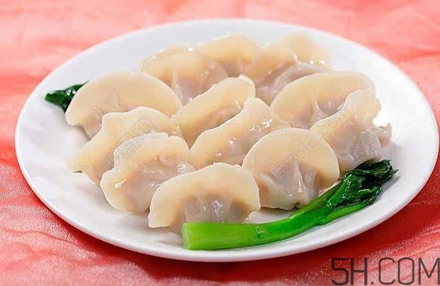 煮餃子開鍋煮皮還是餡？煮餃子蓋不蓋鍋蓋？