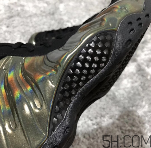 nike air foamposite one legion green全息噴什么時候發(fā)售？