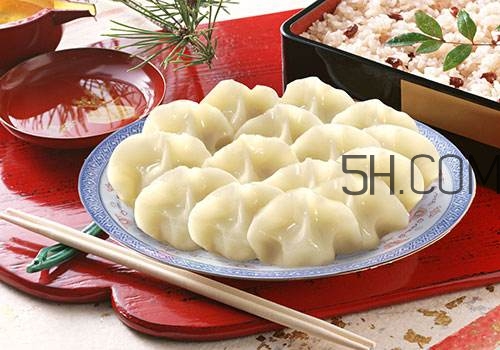 餃子和面用熱水還是冷水？餃子和面要醒多長(zhǎng)時(shí)間？