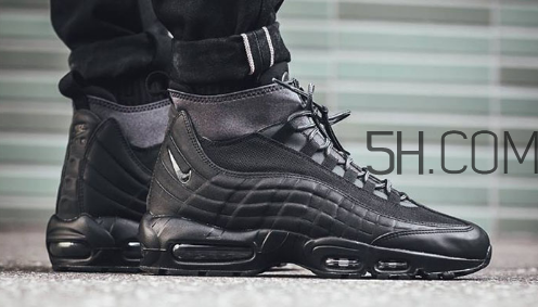 nike air max 95 triple black黑魂配色上腳效果怎么樣？