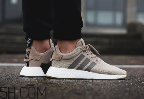 adidas nmd r2 trace khaki上腳效果怎么樣？