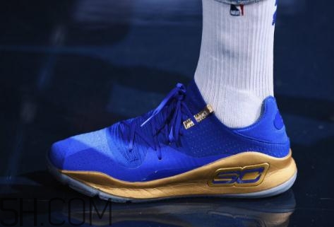 under armour curry 4 low勇士隊(duì)藍(lán)金配色會(huì)發(fā)售嗎？