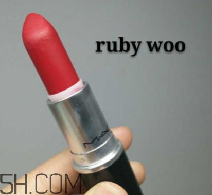 mac russian red和ruby woo哪個好看_試色對比