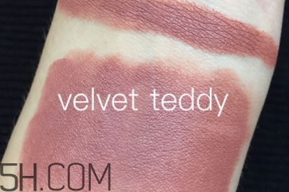 mac velvet teddy質(zhì)地干嗎？mac velvet teddy適合黃皮嗎