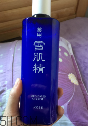 雪肌精化妝水適合干皮嗎？適合痘肌嗎？