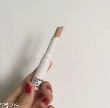 遮瑕棒什么時候用？用來修飾底妝妝容