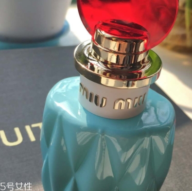 miumiu2018粉色香水好聞嗎？和舊款香水哪個更好聞