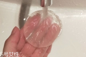 硅膠粉撲怎么清洗？勿用熱水洗