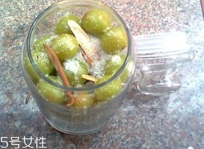 余甘子怎么吃？腌制風(fēng)味最佳