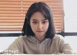 什么女孩適合不留劉海？圓臉妹子掀起劉海更適合你